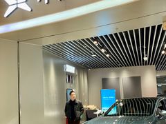 -小鹏汽车体验中心(苏州龙湖狮山天街店)