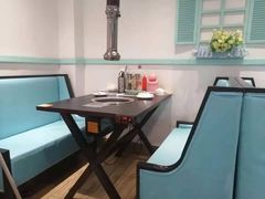卡座-烤路里·韩国品质自助烤肉(石路天虹4号店)
