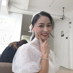 -红番婚纱礼服