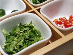 -粤小煲鲜汤猪肚鸡(丹尼斯二天地店)