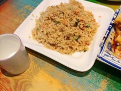 -朝阳酸菜鱼休闲餐厅