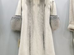 -肃宁华斯国际裘皮城