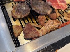 -臻牛烤肉