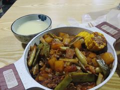 -内蒙焖面大盆骨餐馆(山大路店)