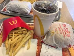 -麦当劳(中二横路店)