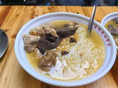 -文山荷鲜居(翠湖店)