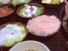 -重庆袁老四火锅(兖州九州新天地店)