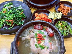-长寿参鸡汤(朝韩风情街店)