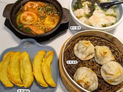 -老新隆牛肉锅贴(新街口店)