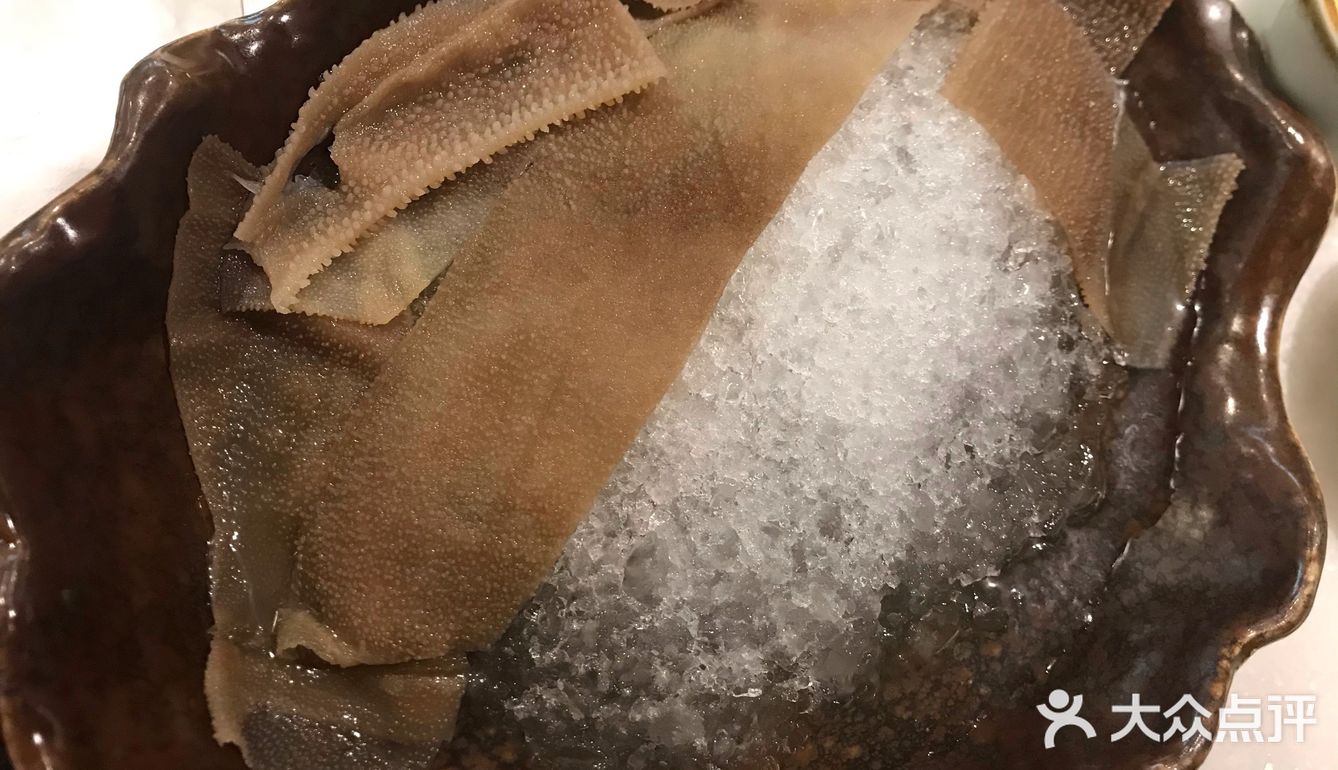 味道也不错 员工路会妮态度很好。吃的也很好