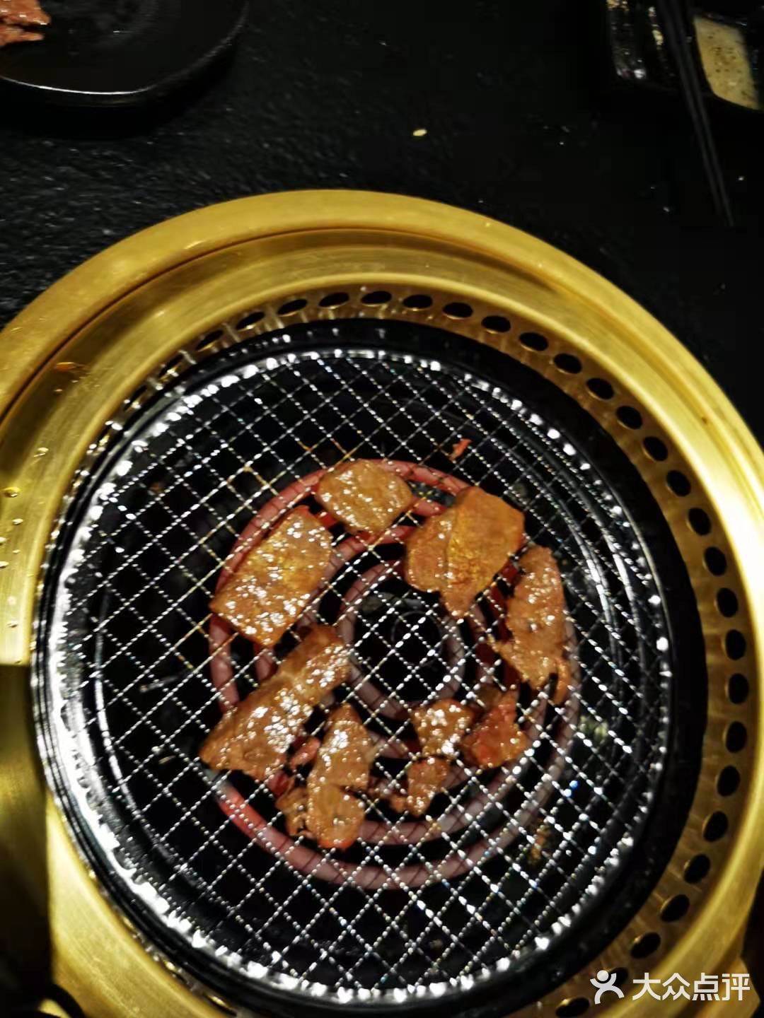 美滋滋的烤肉来啦[吐]