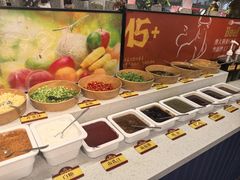 -四囍码头海鲜烧烤自助火锅(外滩南京东路悦荟广场店)