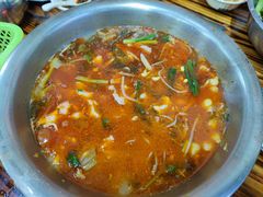 -周良天山牛杂城(天山路总店)