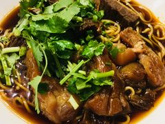 半斤半肉拉面-厝内小眷村(天河南一路店)