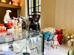 -Fridi Patisserie Cafe