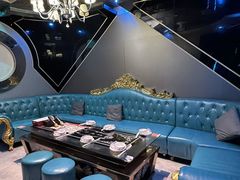 -路边边.炒菜烧烤.音乐餐厅(良乡长虹店)