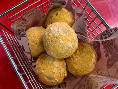 -BHC炸鸡(明洞总店)