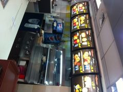 华莱士(艳粉店)-华莱士·全鸡汉堡(艳粉店)