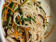 鸡丝凉米线-云海肴·汽锅鸡·云南菜(天山百盛优客店)