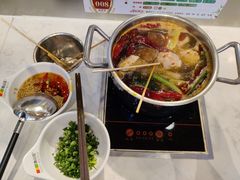 -逸山伍自转小火锅(纺织品店)