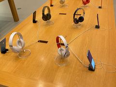 -Apple零售店(华贸购物中心店)