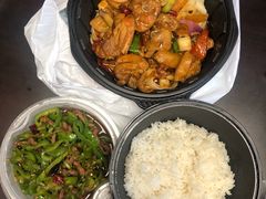 新疆大盘鸡-西部马华清真兰州牛肉面·烧烤夜市(关东店)