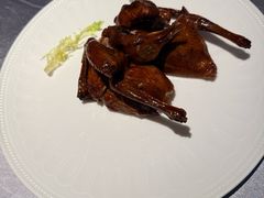 古法烧乳鸽-惠食佳(滨江大公馆店)