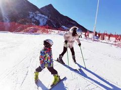 -荣盛康旅野三坡滑雪场