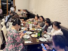 -Chom Cafe and Restaurant