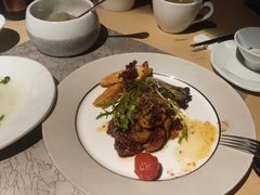 -穹六人间 people 6(岳阳路店)