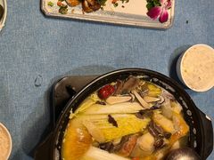 -香巴拉云南餐厅(华莱坞店)