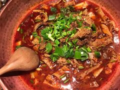 -云海肴·汽锅鸡·云南菜(天山百盛优客店)