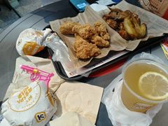 -肯德基(中纬店)