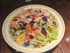 烟熏三文鱼沙拉-Fuzzy Bistro 浮几韩餐·茶酒馆