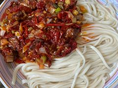 -歹歹的加个面过油肉拌面