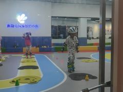 -米高蓝斯克国际轮滑中心(中铁建店)