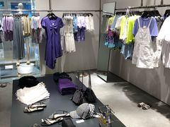 -URBAN REVIVO(欢乐海岸购物中心店)