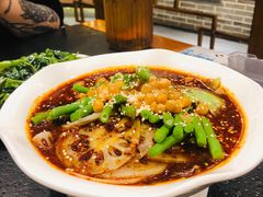 -万重锦·人文川菜馆(骡马市店)