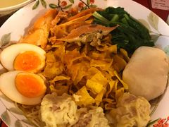 -席娜卡琳火车铁道夜市