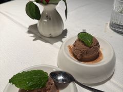 -LESCEDARS  Bistro香柏树(外滩店)