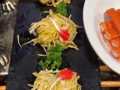 -老牌坊云南鱼豆花火锅(哈西万达店)