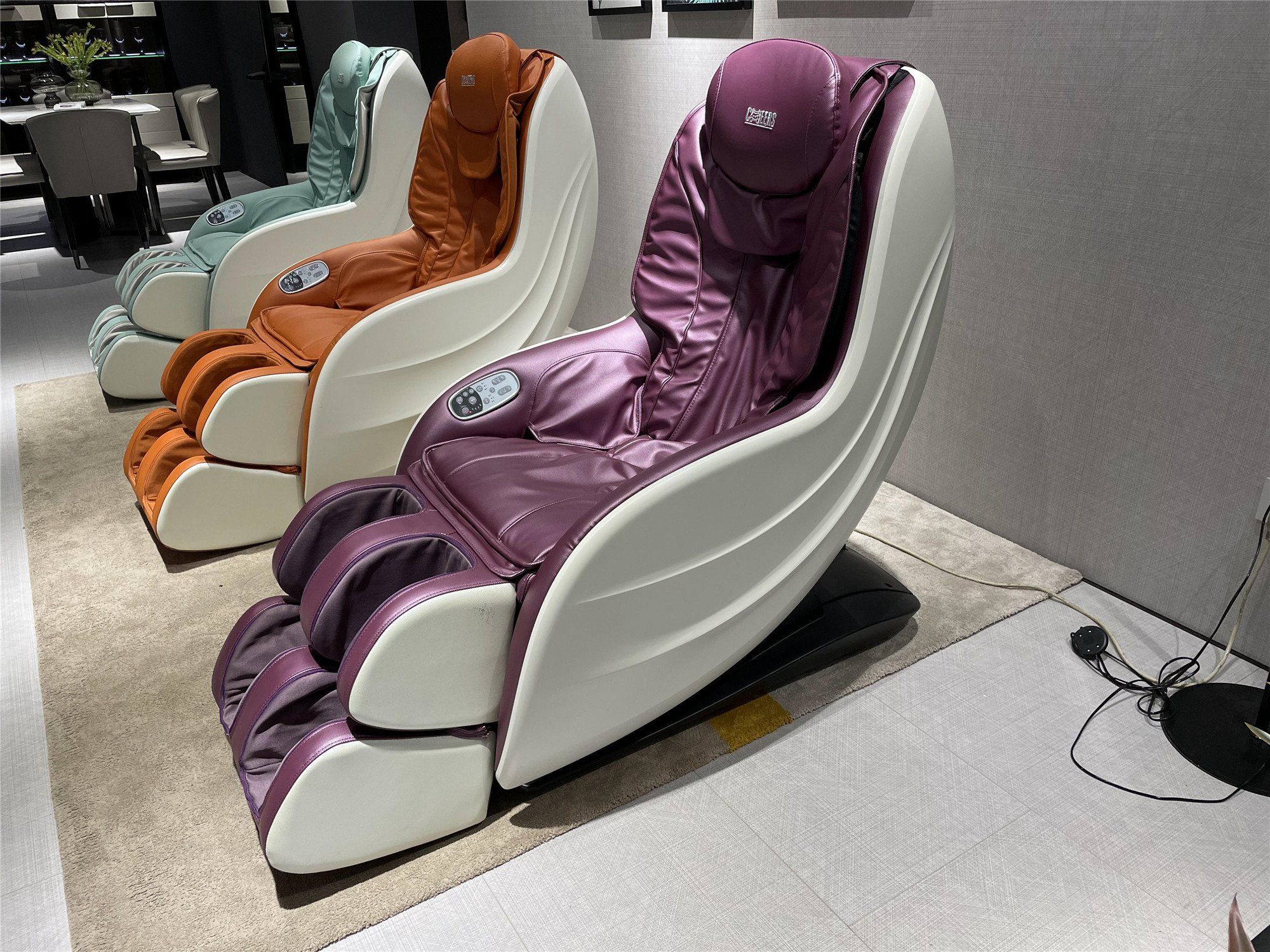 芝华仕按摩椅 来啦来啦,它来了,带着多