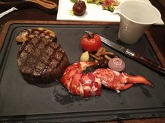 -恰餐厅及酒吧 CHAR Bar & Grill (北京丽都皇冠假日店)