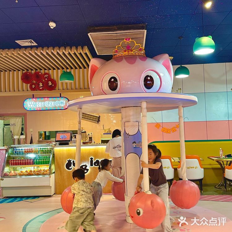 福州这家亲子餐厅，把游乐场搬进餐厅，玩疯了