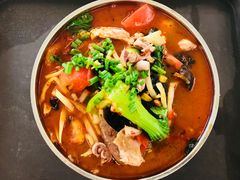 老友粉-红鼻子桂林米粉(金唐新光界店)