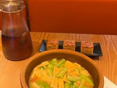 -耶里夏丽·丝路国际·新疆餐厅(浦东区东方路店)