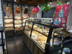 面包甜点陈列柜-卡吉诺动物奶油生日蛋糕(中原路店)