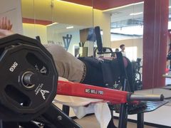 -威克健身游泳(万菱汇店)
