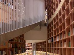 -新华文创·光的空间