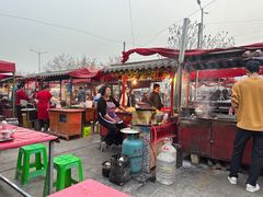 -乌恰市场(彩虹商场店)